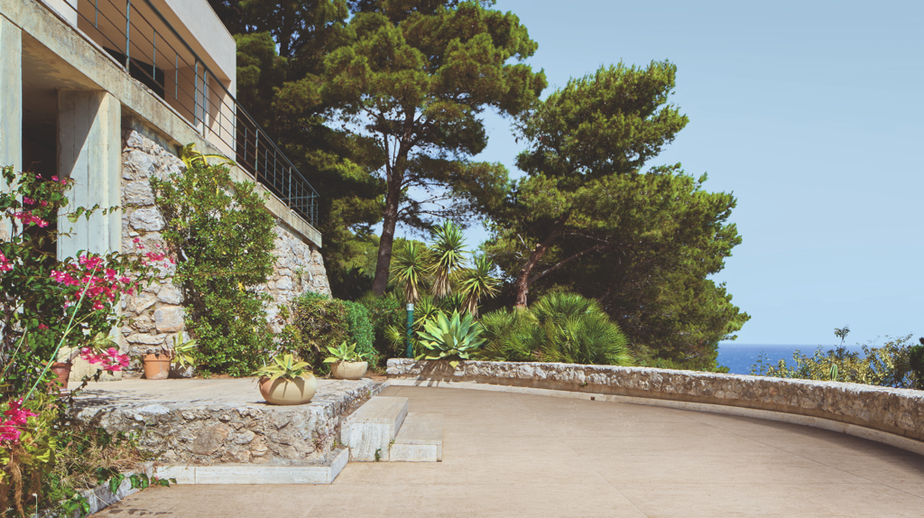 Image without description